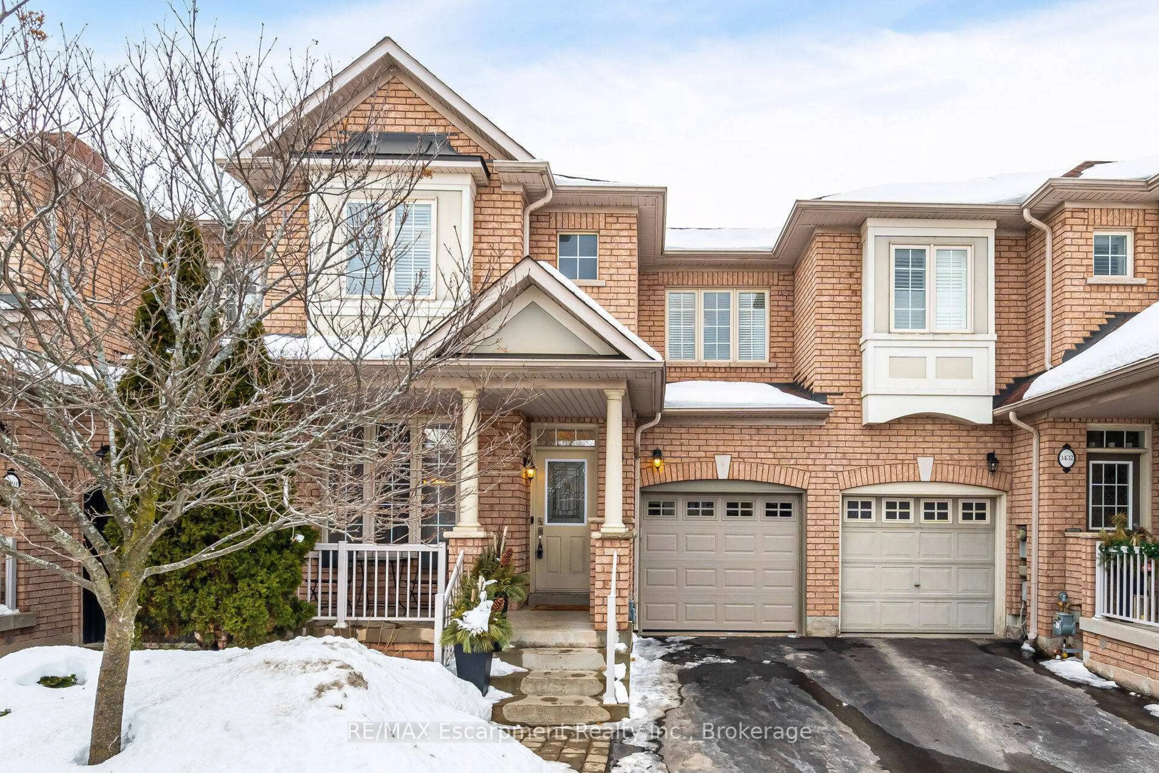 Home with brick exterior material, street for 3430 Hayhurst Cres, Oakville Ontario L6L 6W9