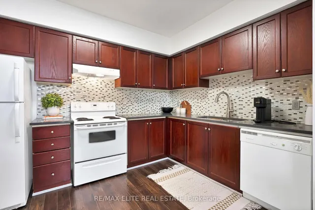Additional property image - 2464 Weston Rd Unit 101