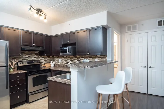 Additional property image - 1340 Main St Unit 208