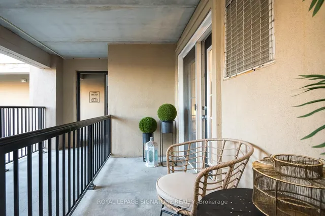 Additional property image - 1340 Main St Unit 208