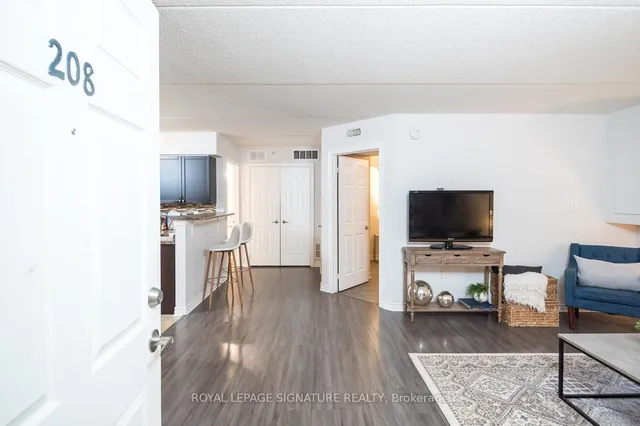 Additional property image - 1340 Main St Unit 208
