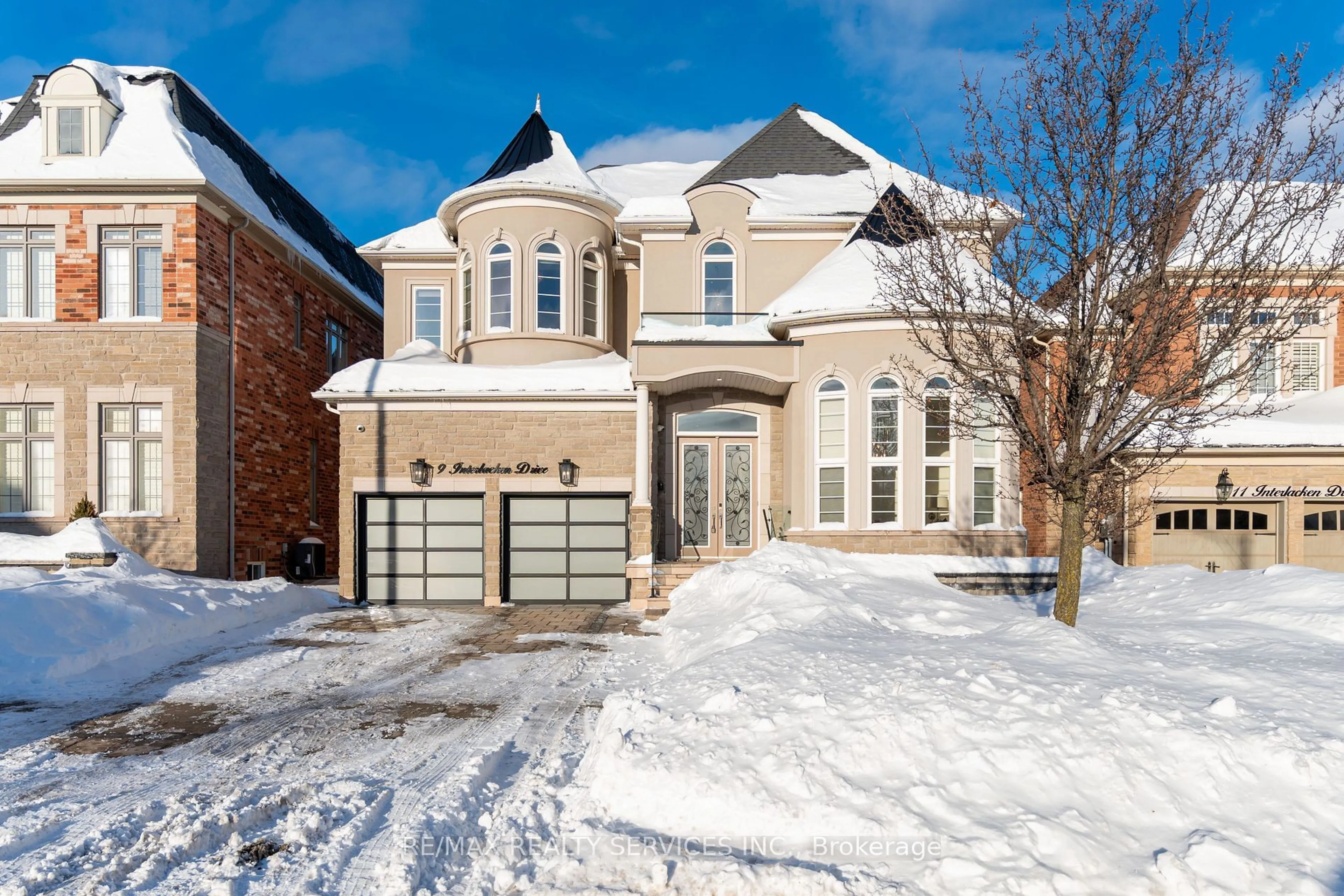 Home with brick exterior material, street for 9 Interlacken Dr, Brampton Ontario L6X 0Y1