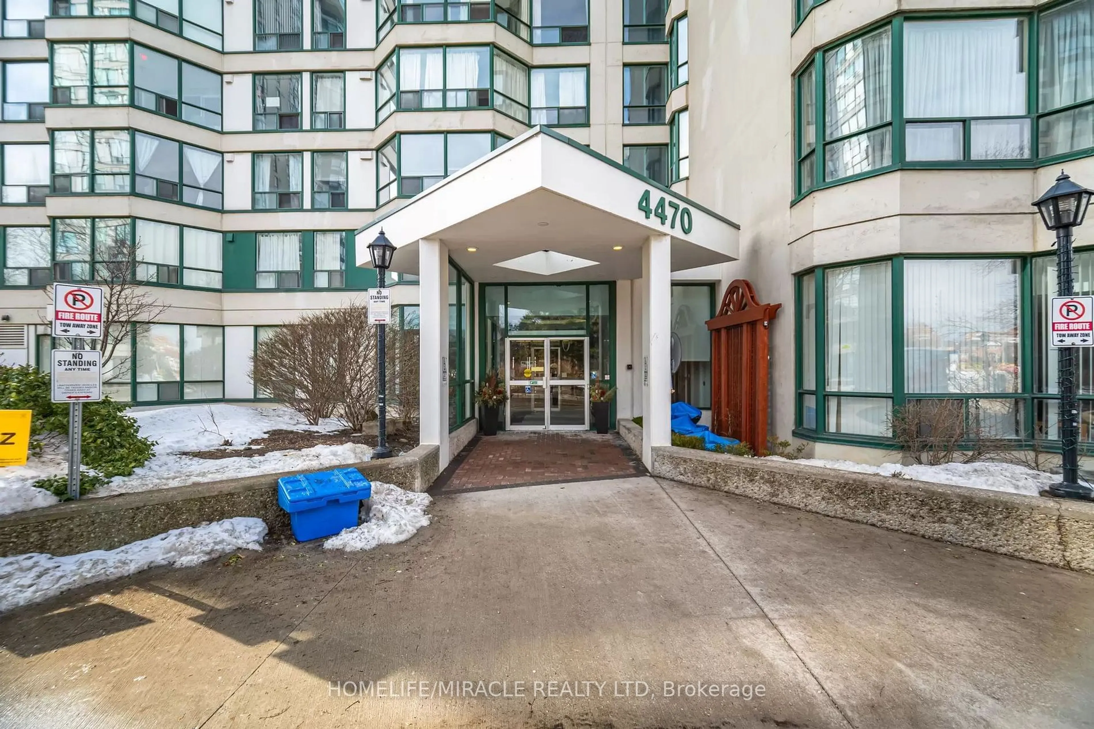 Indoor foyer for 4470 Tucana Crt #2109, Mississauga Ontario L5R 3K8