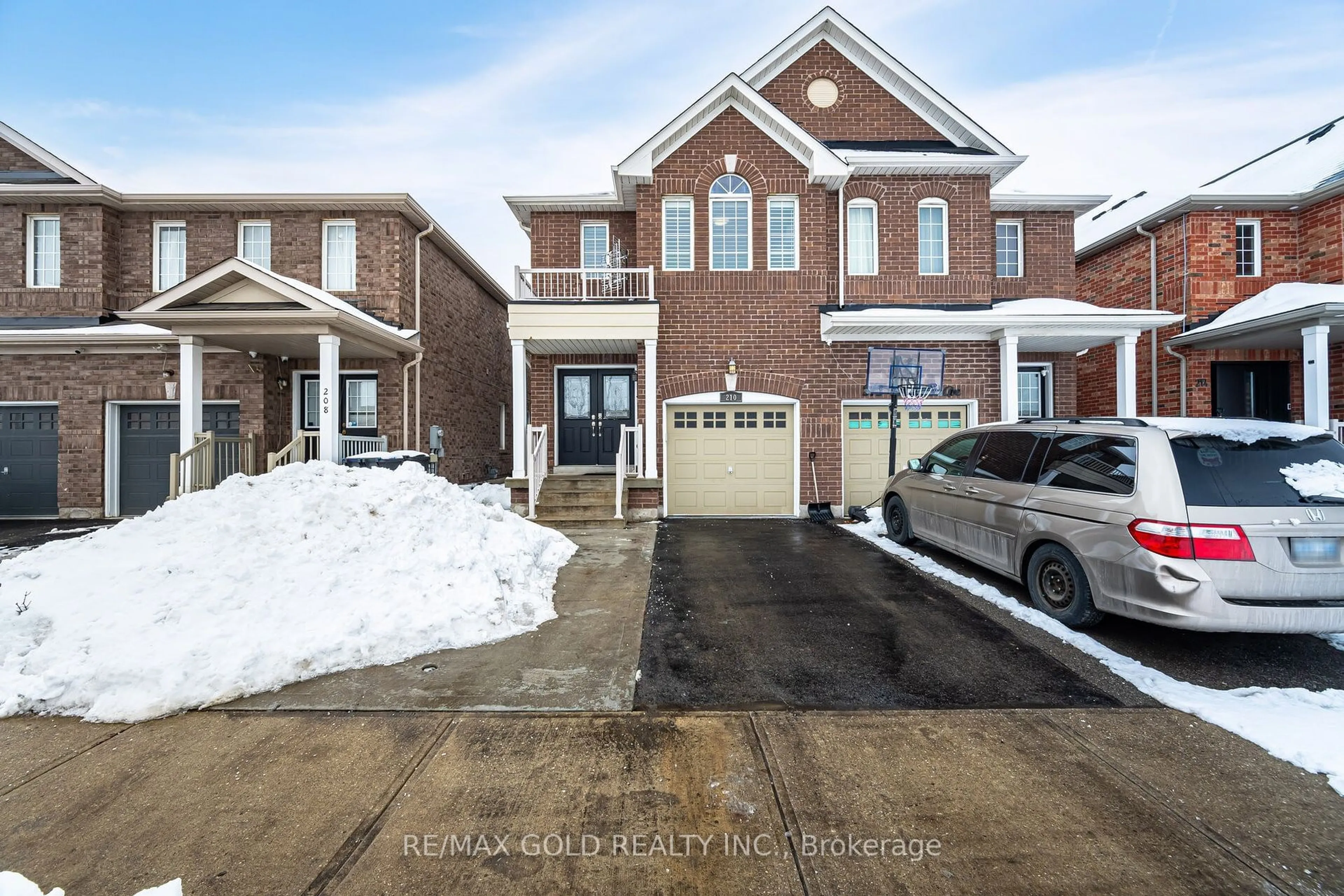 Home with brick exterior material, street for 210 Brussels Ave, Brampton Ontario L6Z 0B6