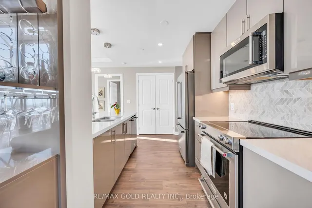 Additional property image - 5033 Four Springs Ave Unit 2211