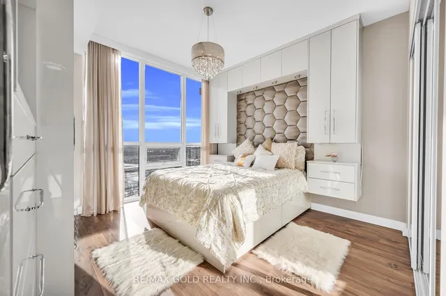 Additional property image - 5033 Four Springs Ave Unit 2211