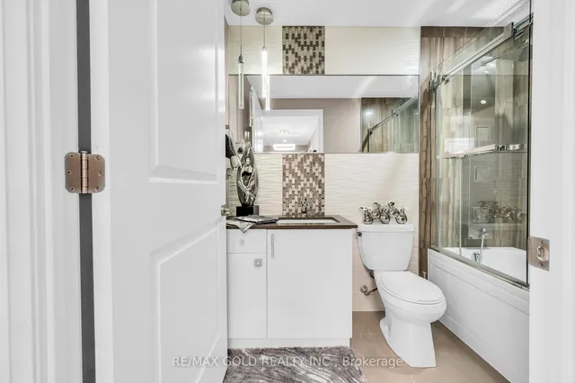 Additional property image - 5033 Four Springs Ave Unit 2211