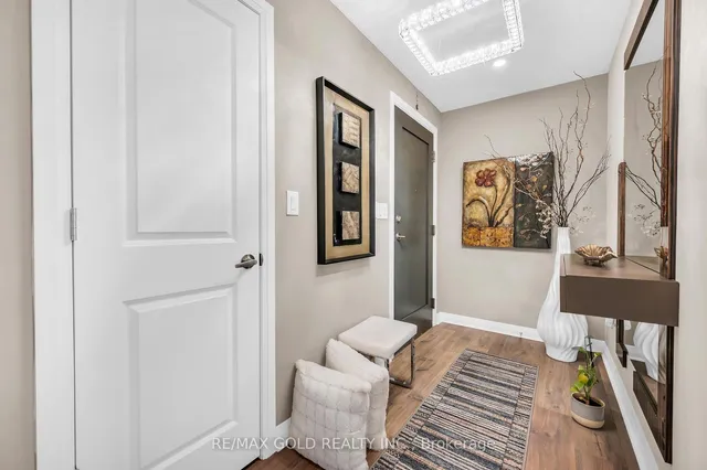 Additional property image - 5033 Four Springs Ave Unit 2211