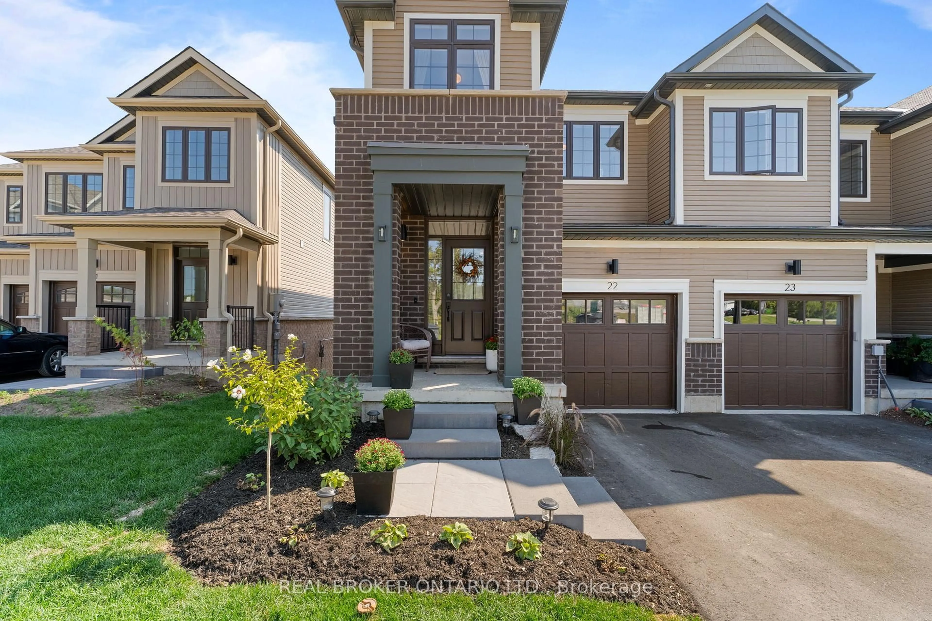 Home with brick exterior material, street for 690 Broadway #22, Orangeville Ontario L9W 7T7