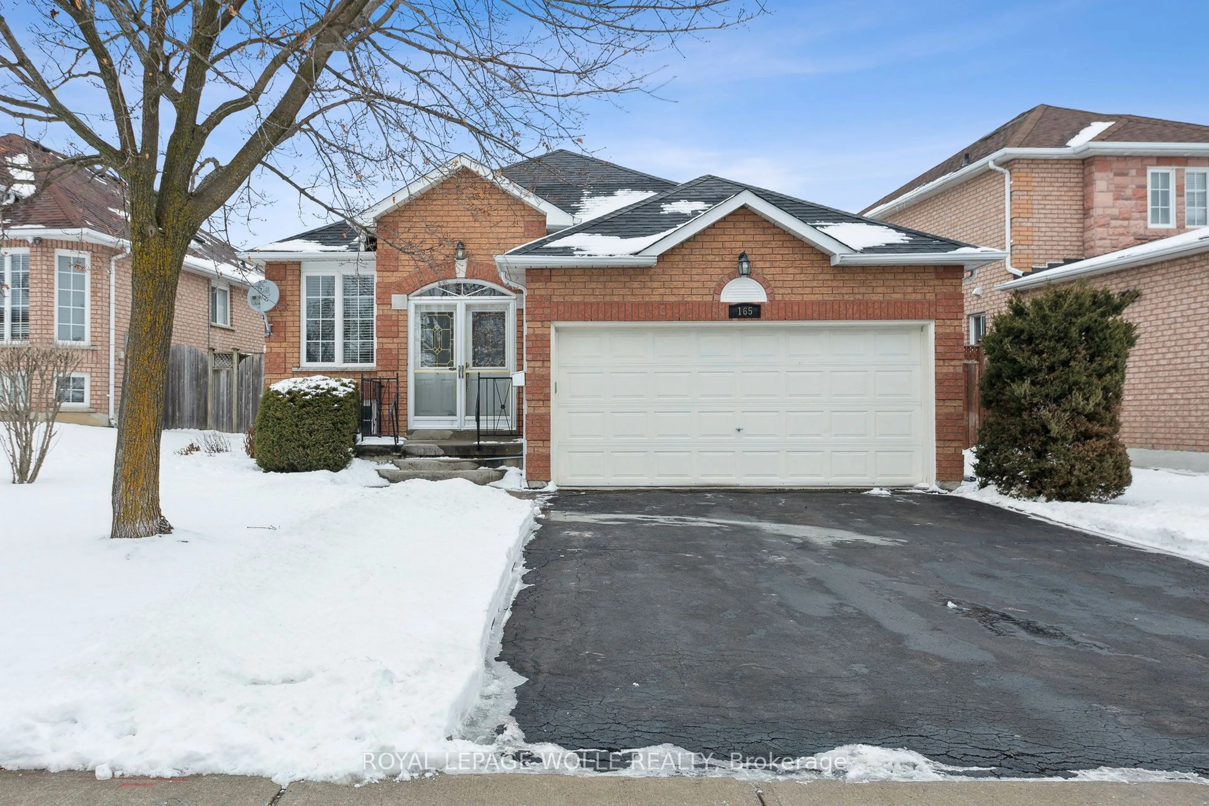 Home with brick exterior material, street for 165 Cresthaven Rd, Brampton Ontario L7A 1H5