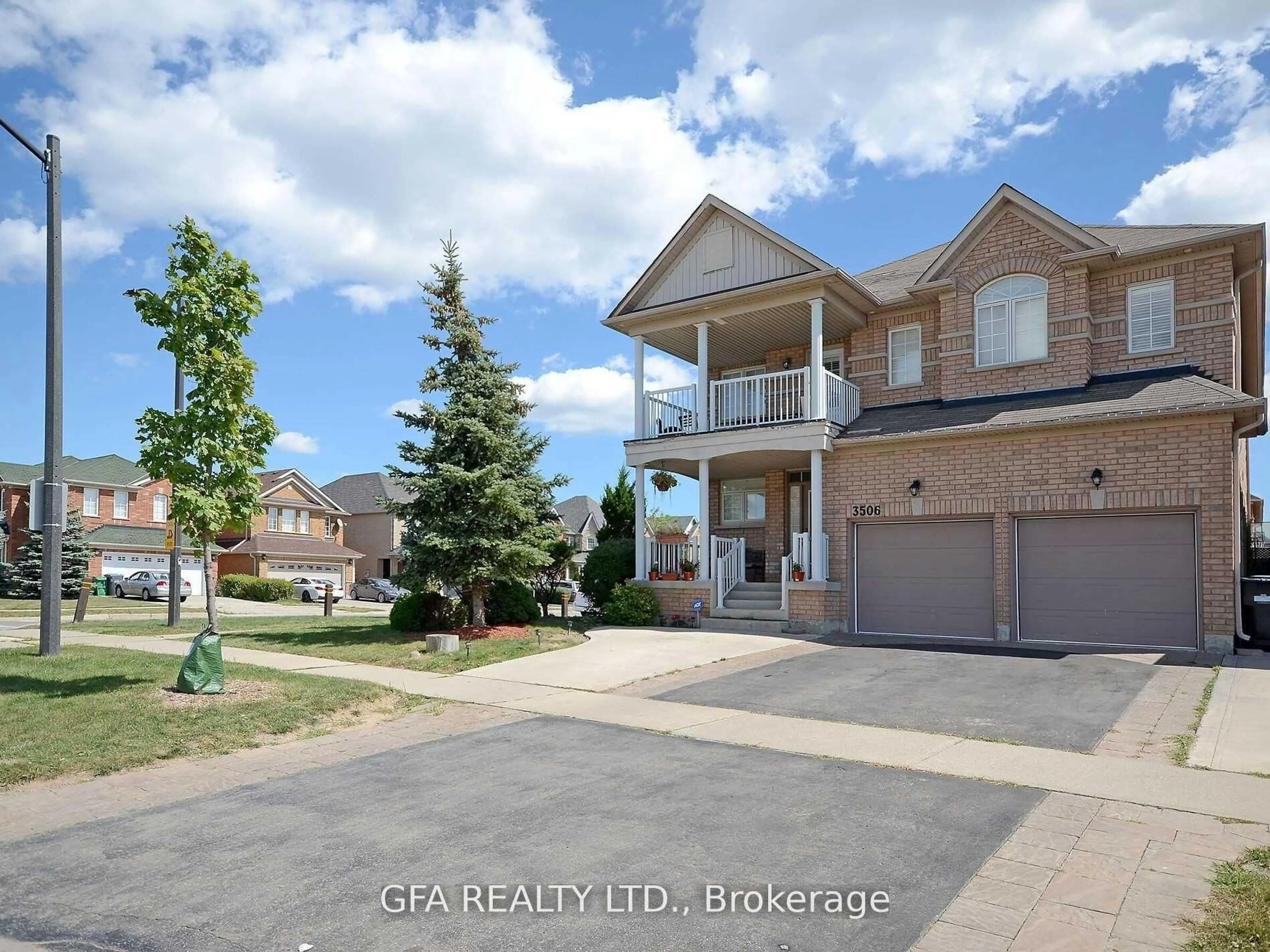 Home with brick exterior material, street for 3506 Aquinas Ave, Mississauga Ontario L5M 7L7