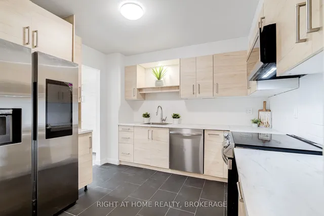 Additional property image - 703 Briar Cres