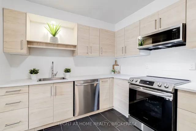 Additional property image - 703 Briar Cres