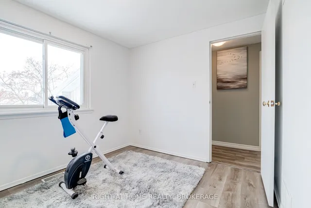 Additional property image - 703 Briar Cres