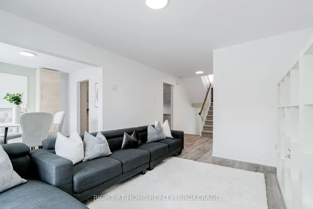 Additional property image - 703 Briar Cres