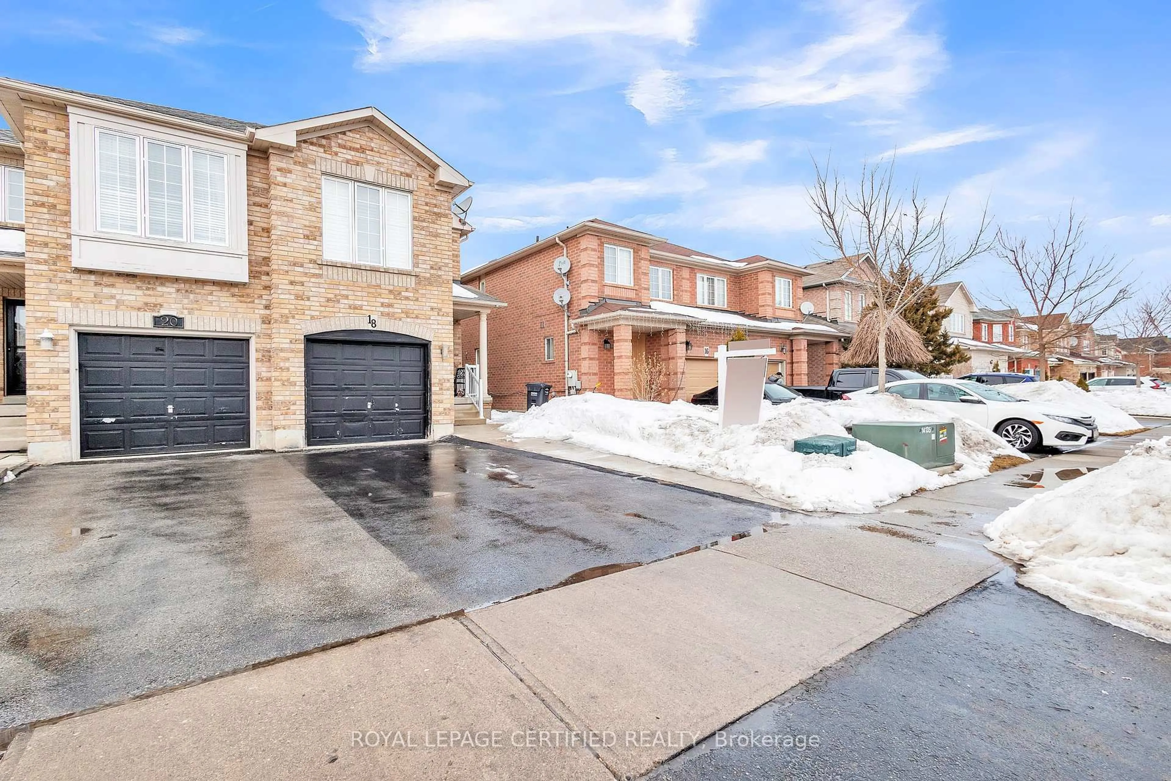 A pic from outside/outdoor area/front of a property/back of a property/a pic from drone, street for 18 Roadmaster Lane, Brampton Ontario L7A 3A9