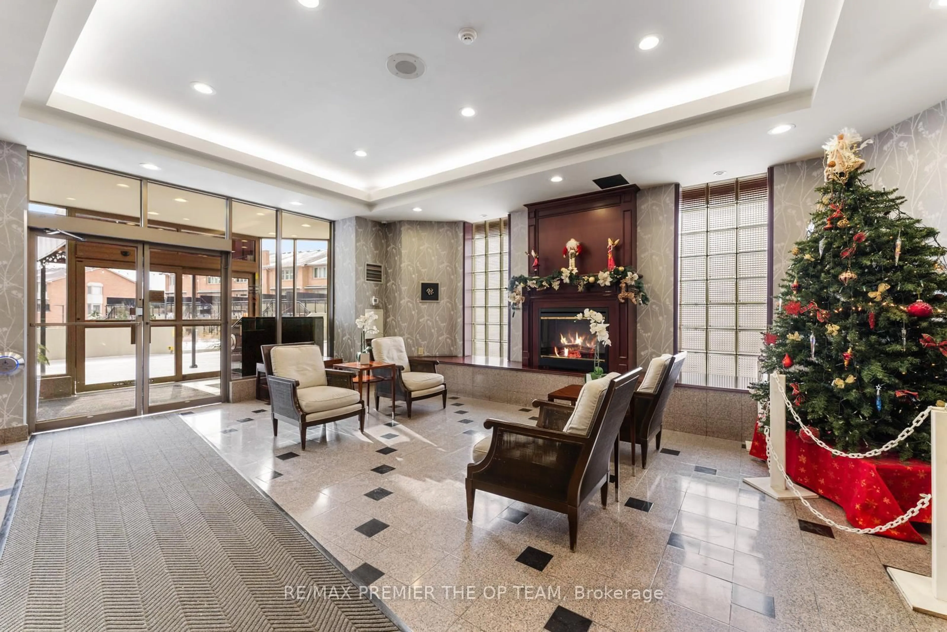 Lobby for 3605 Kariya Dr #1912, Mississauga Ontario L5B 3J4