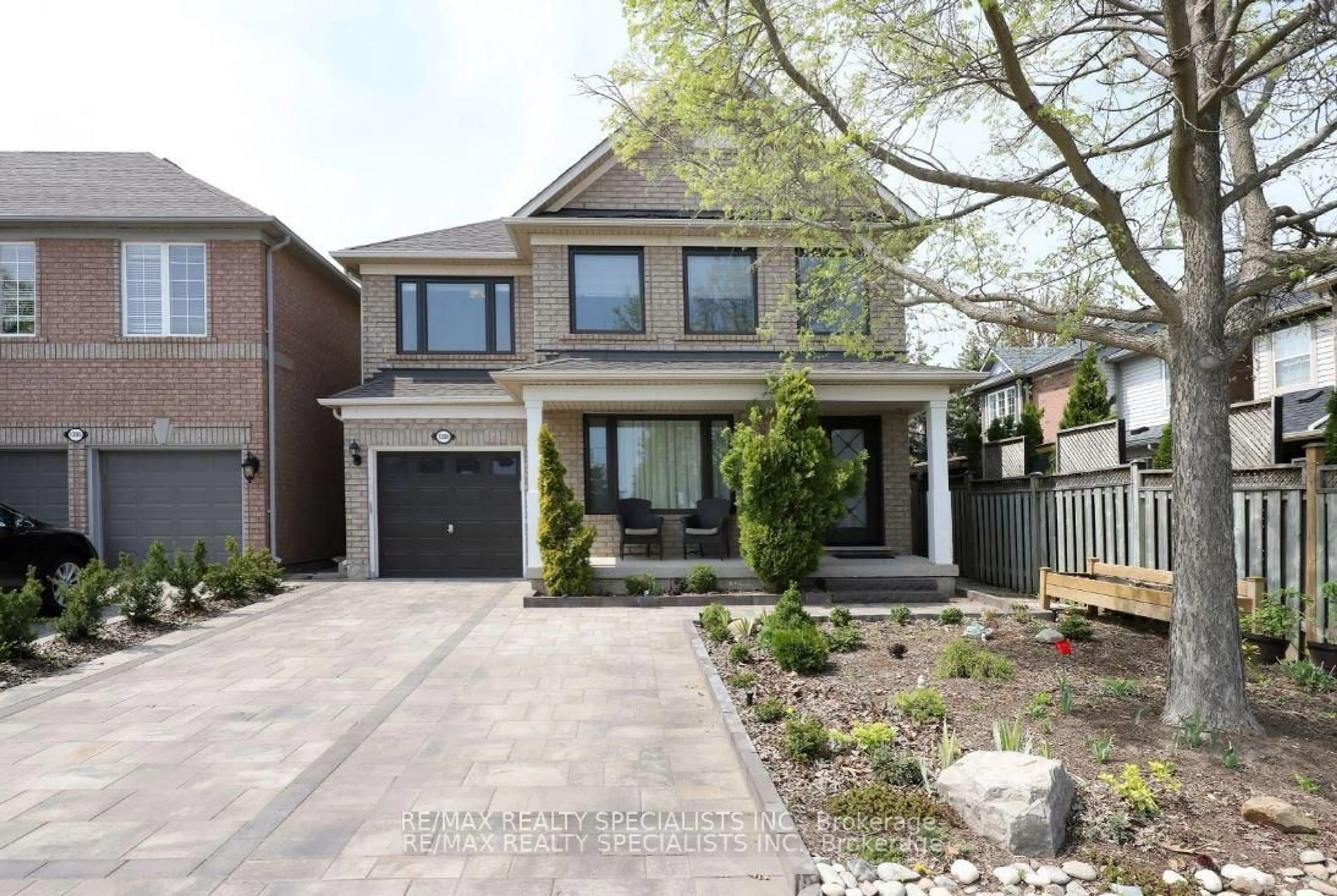 Home with brick exterior material, street for 1391 Pine Glen Rd, Oakville Ontario L6M 4C2