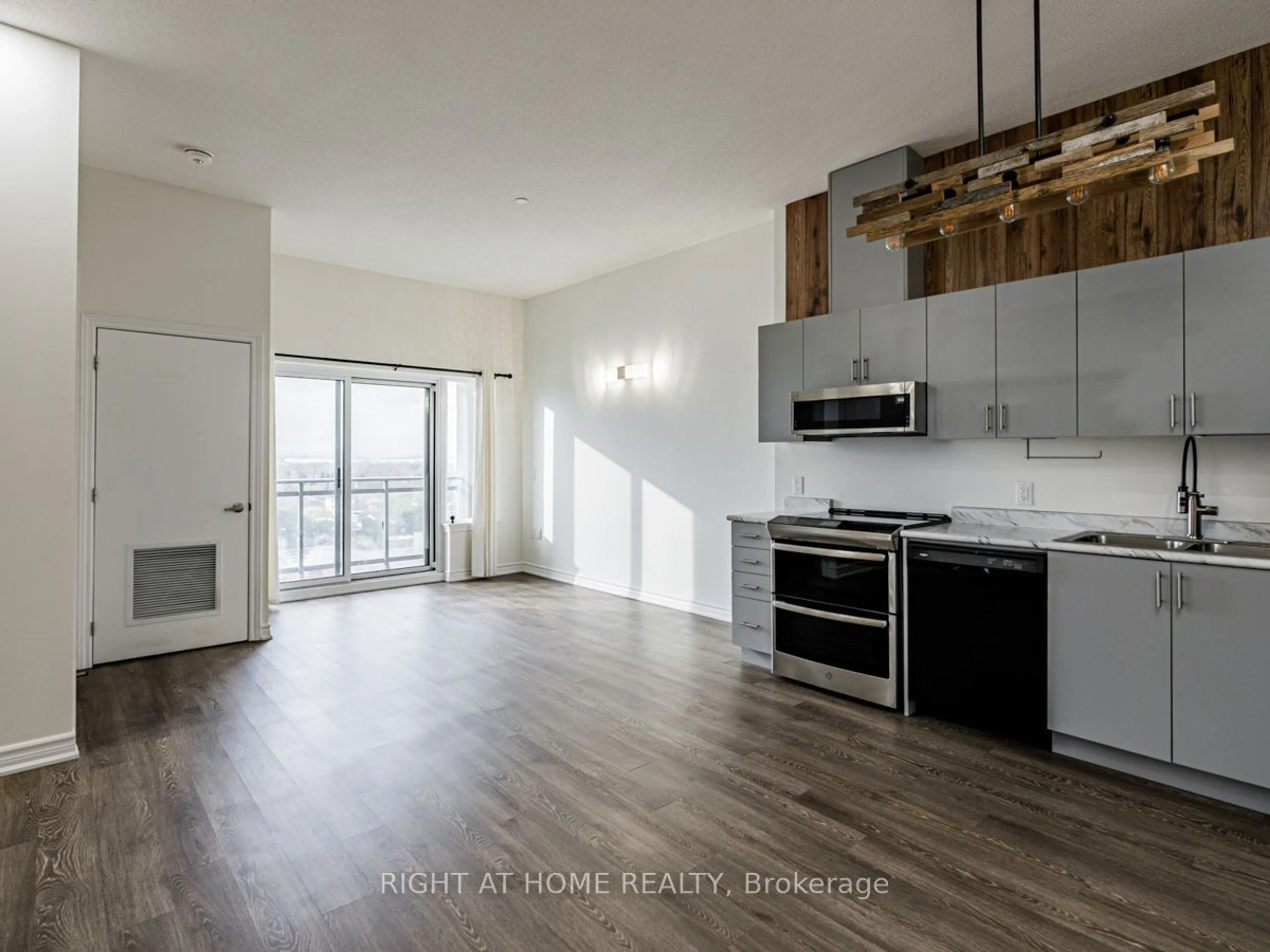 Open concept kitchen, wood/laminate floor for 716 Main St #1108, Milton Ontario L0P 1B0