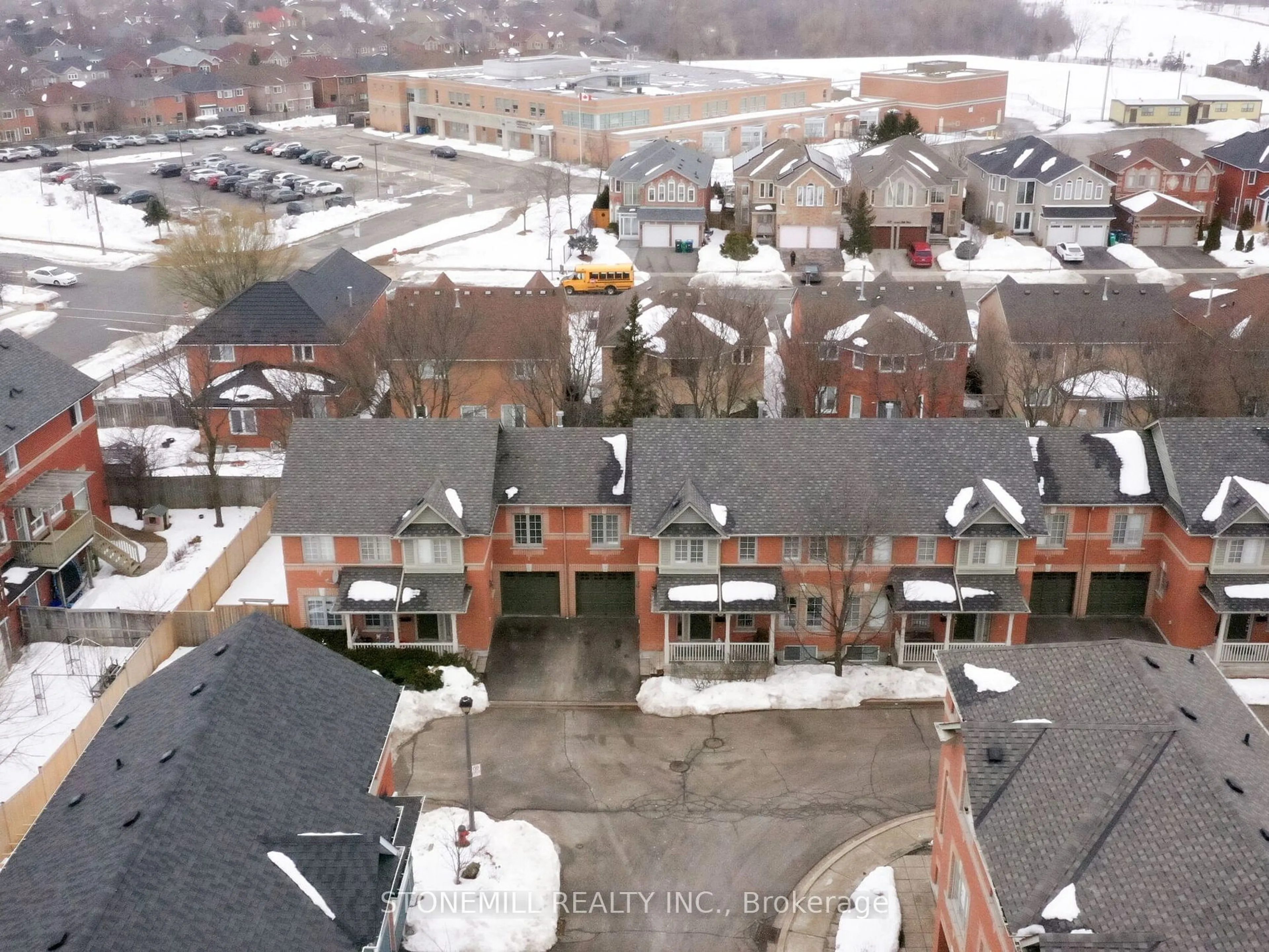 A pic from outside/outdoor area/front of a property/back of a property/a pic from drone, city buildings view from balcony for 5031 East Mill Rd #36, Mississauga Ontario L5V 2M5