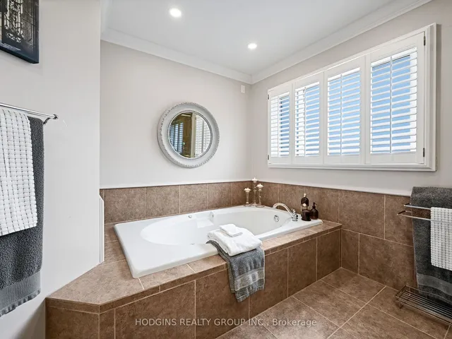 Additional property image - 1534 Hollywell Ave