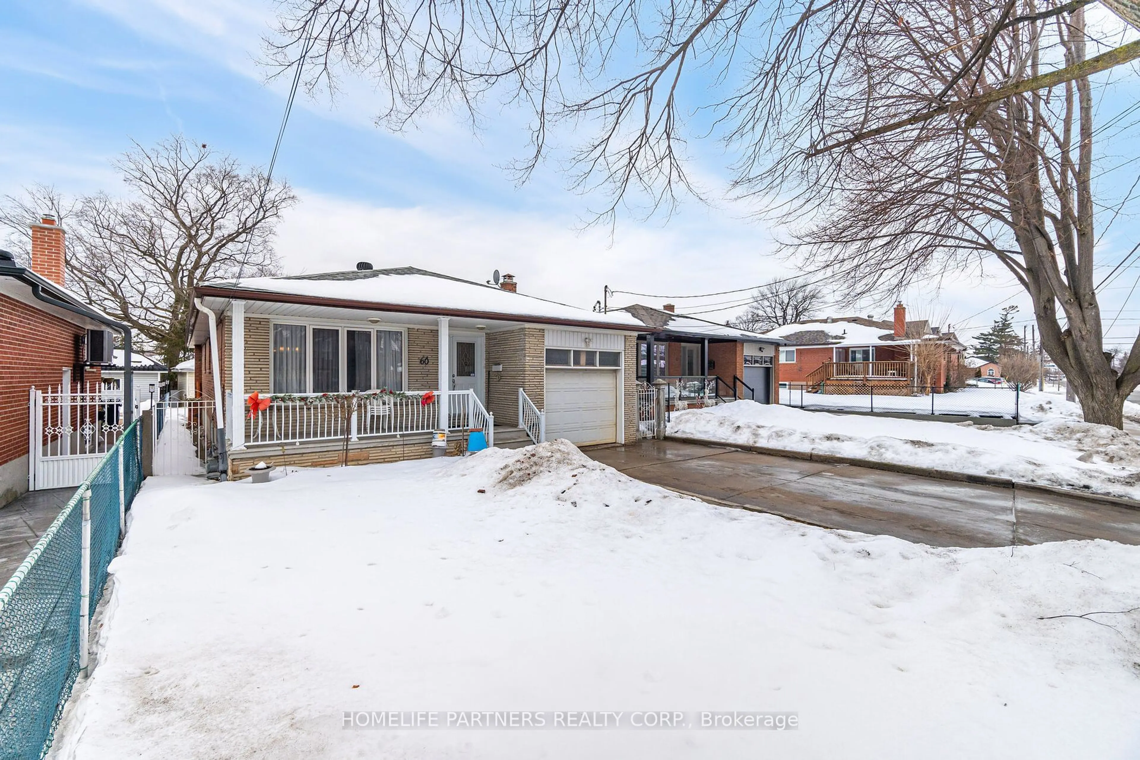 A pic from outside/outdoor area/front of a property/back of a property/a pic from drone, street for 60 Larchmere Ave, Toronto Ontario M9L 2N3