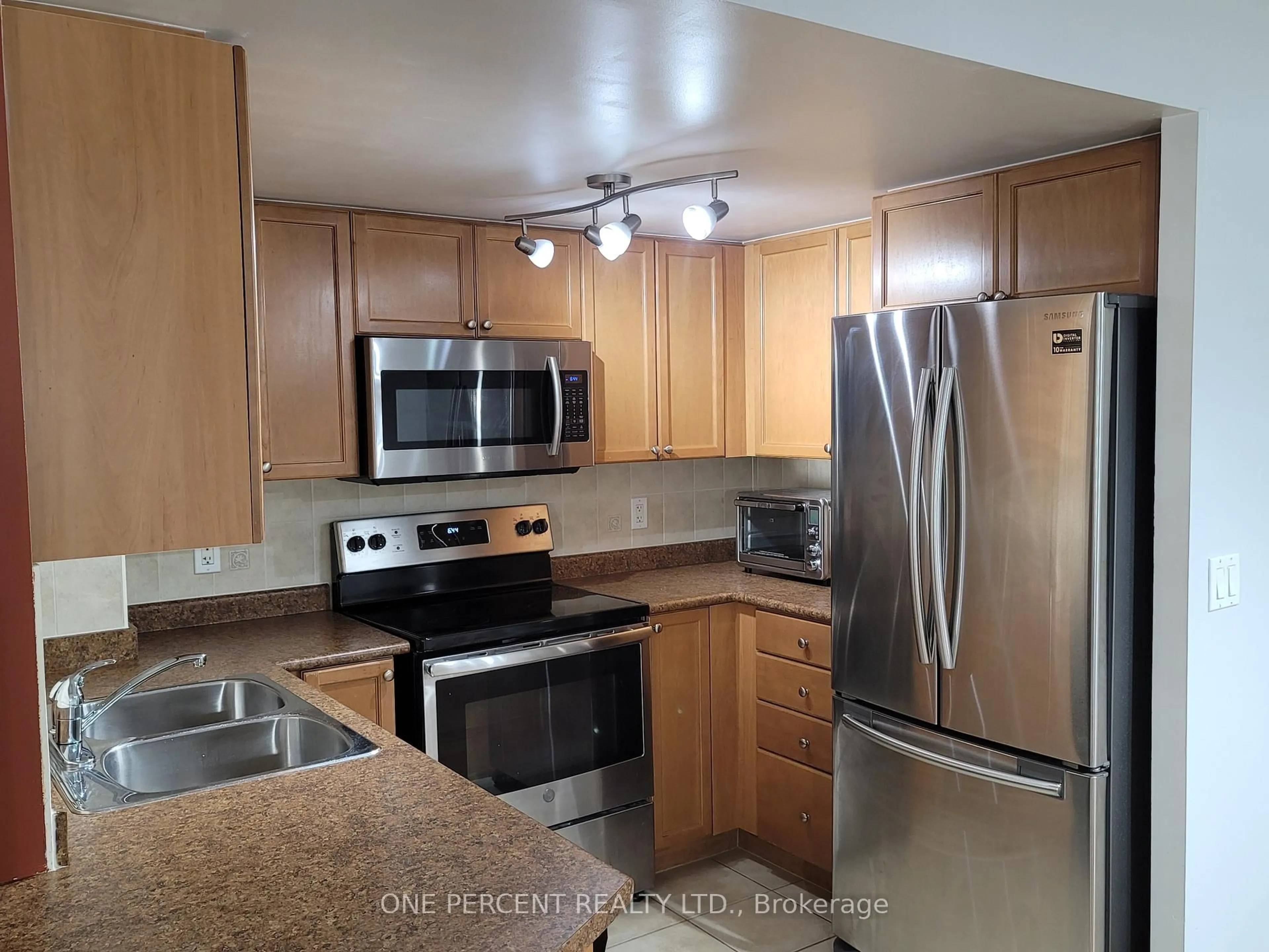 Standard kitchen, unknown for 4080 Living Arts Dr #506, Mississauga Ontario L5B 4N3