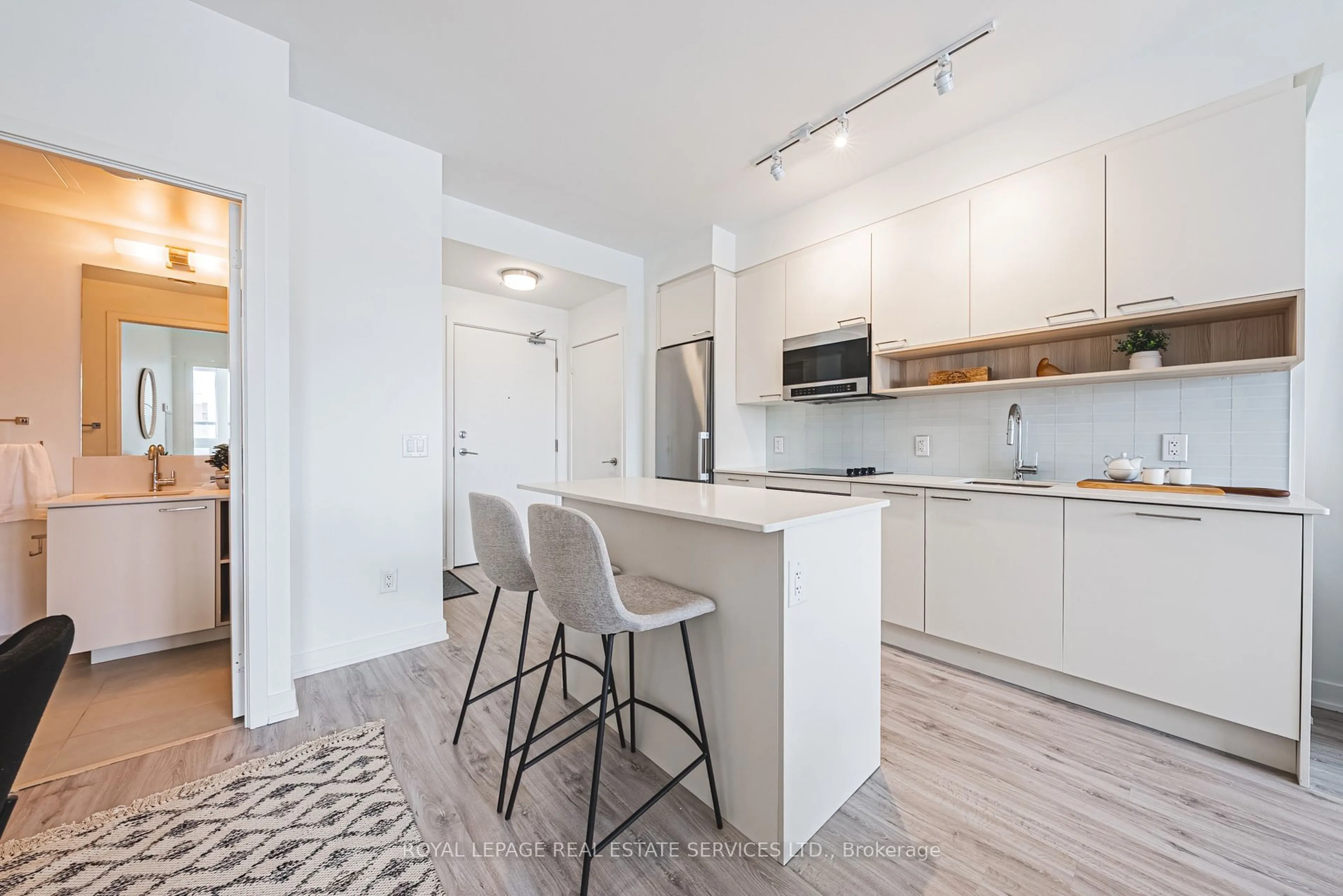 Open concept kitchen, unknown for 3005 Pine Glen Rd #410, Oakville Ontario L6M 5P5