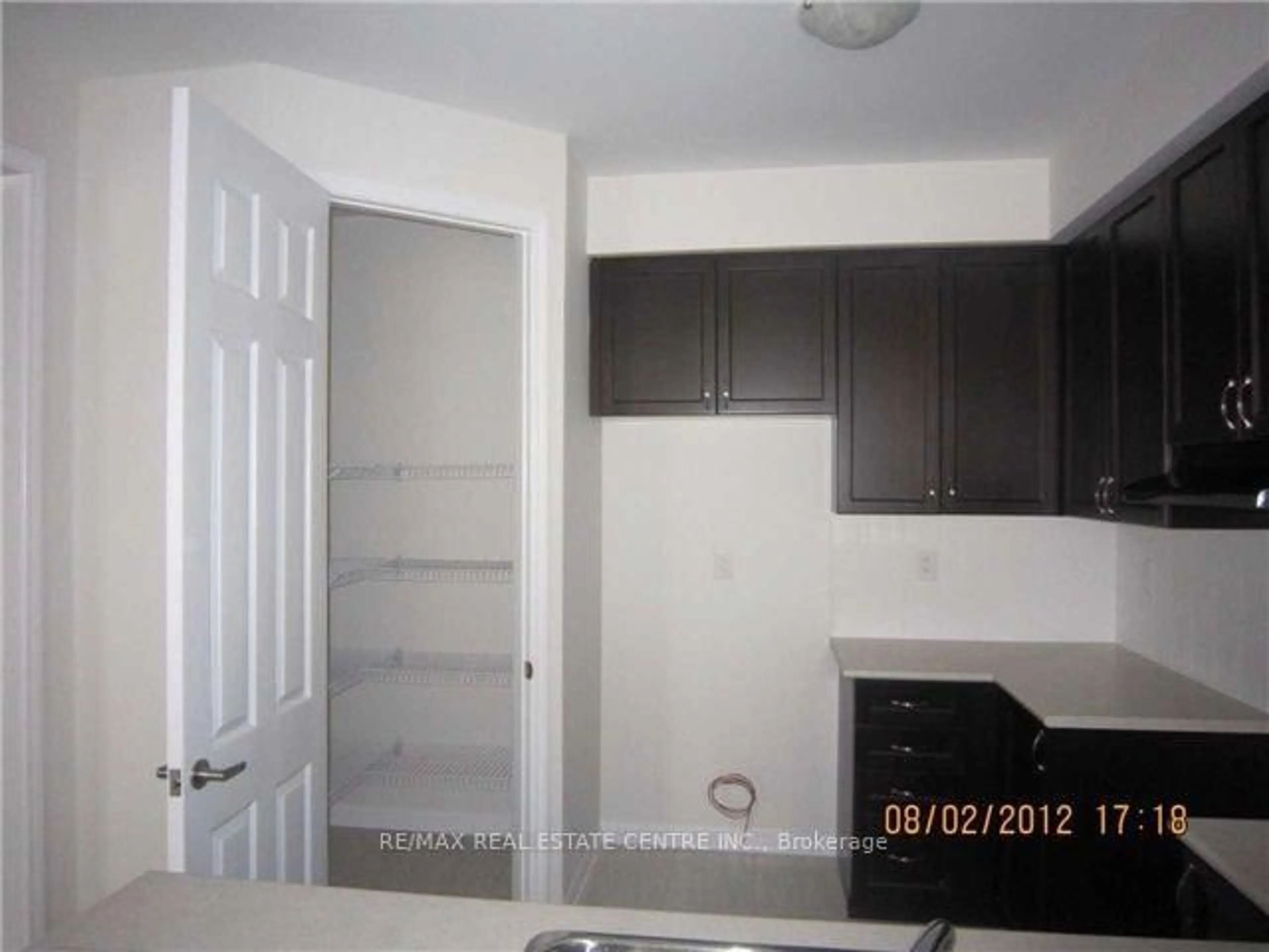 Standard kitchen, unknown for 431 Pozbou Cres, Milton Ontario L9T 8C9