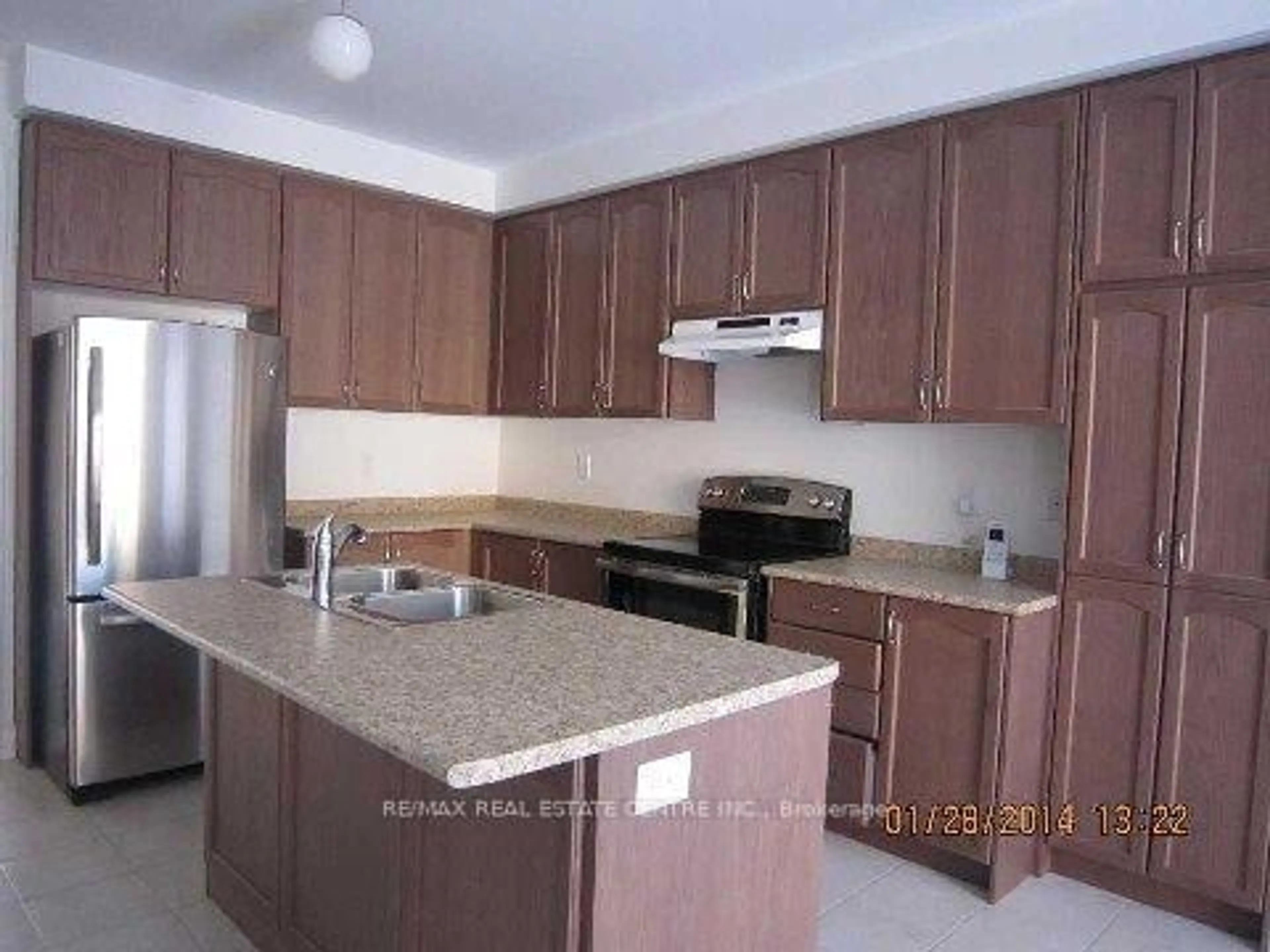 Standard kitchen, unknown for 5469 Oscar Peterson Blvd, Mississauga Ontario L5M 0M8