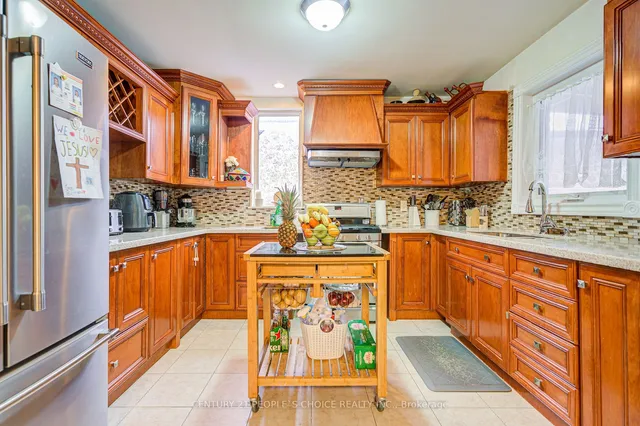 Additional property image - 10 Lakeland Dr