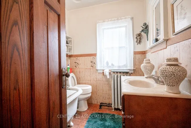 Additional property image - 634 Runnymede Rd