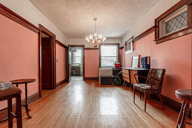 Additional property image - 634 Runnymede Rd