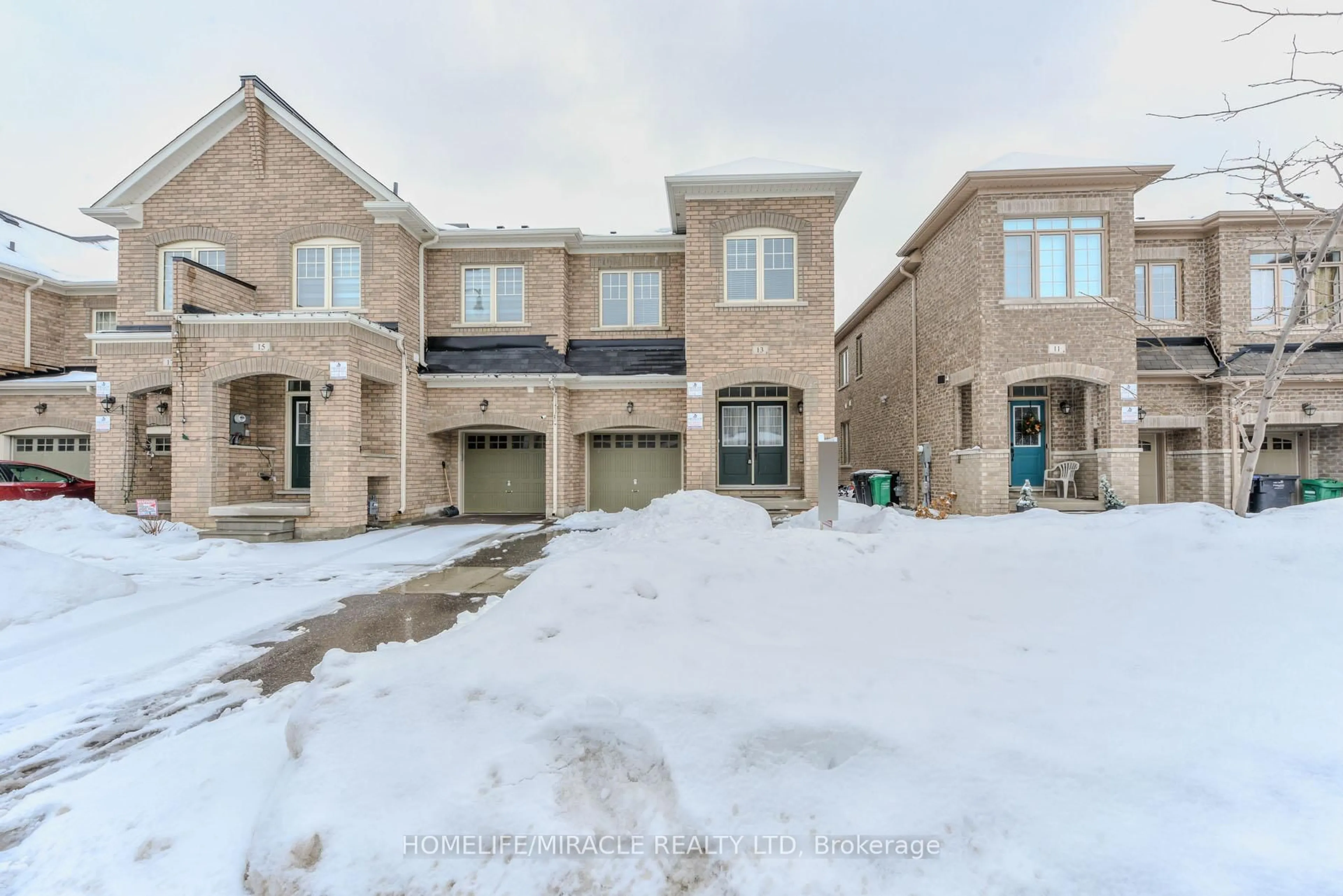 A pic from outside/outdoor area/front of a property/back of a property/a pic from drone, street for 13 Goulston St, Brampton Ontario L7A 5B8