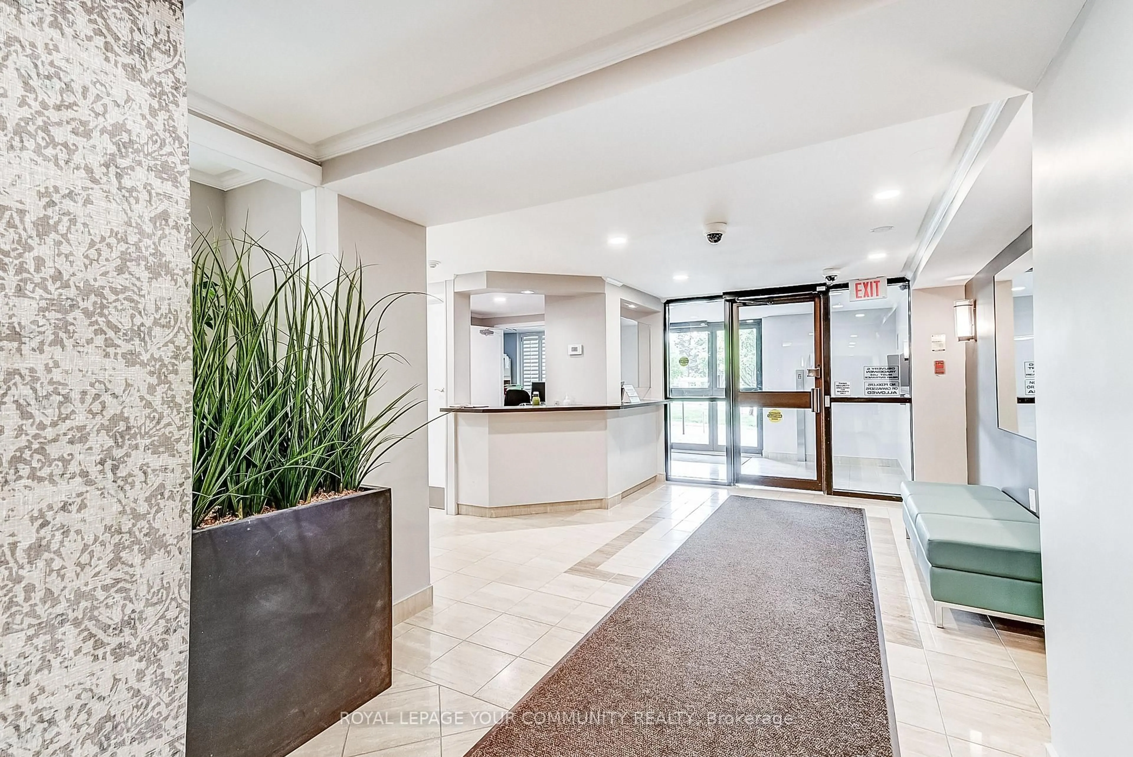 Indoor foyer for 95 La Rose Ave #1004, Toronto Ontario M9P 3T2