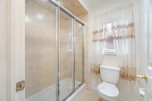 Additional property image - 150 Fairwood Circ