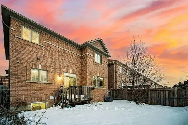 Additional property image - 150 Fairwood Circ