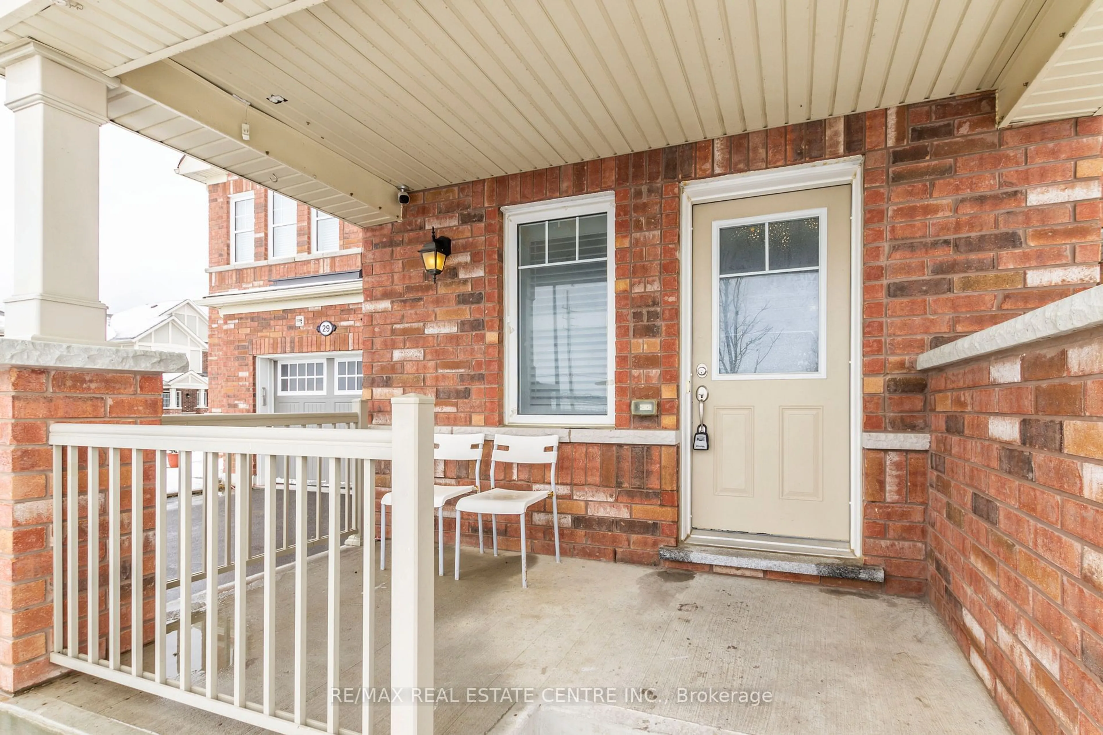 Patio, street for 27 Donlamont Circ, Brampton Ontario L7C 3H1