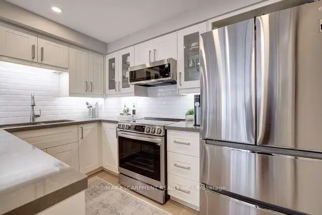 Additional property image - 2210 Lakeshore Rd Unit 504