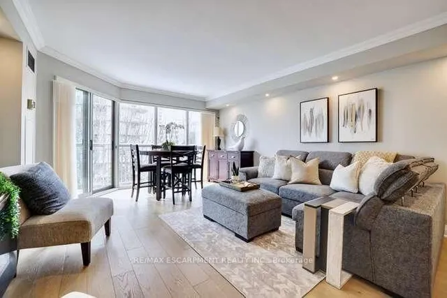 Additional property image - 2210 Lakeshore Rd Unit 504