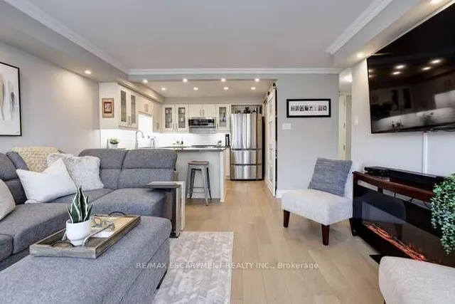 Additional property image - 2210 Lakeshore Rd Unit 504
