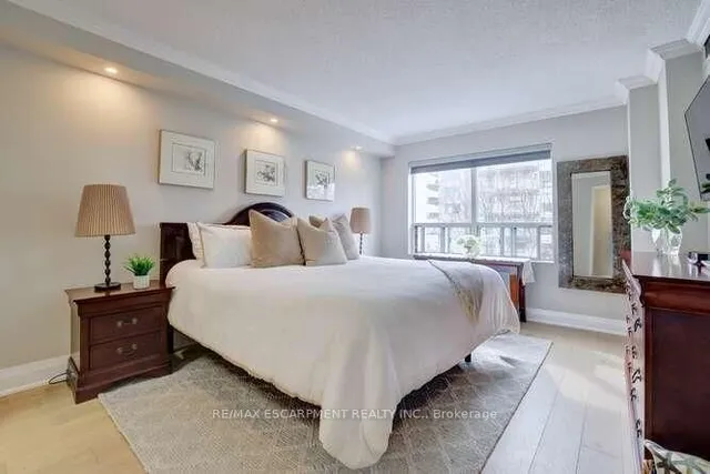Additional property image - 2210 Lakeshore Rd Unit 504