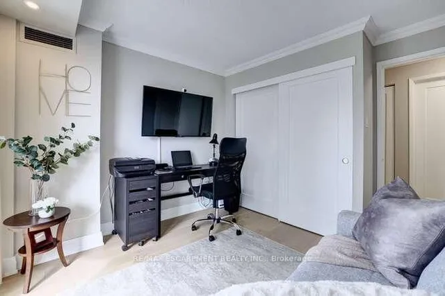 Additional property image - 2210 Lakeshore Rd Unit 504