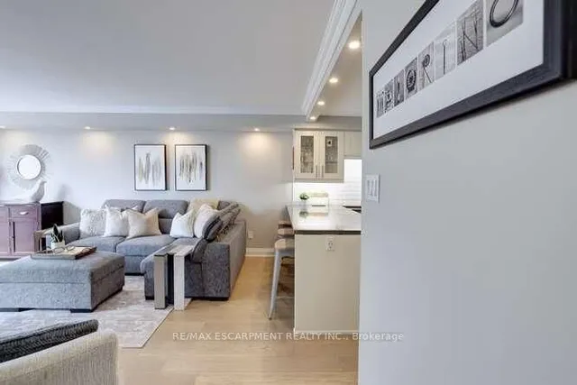 Additional property image - 2210 Lakeshore Rd Unit 504