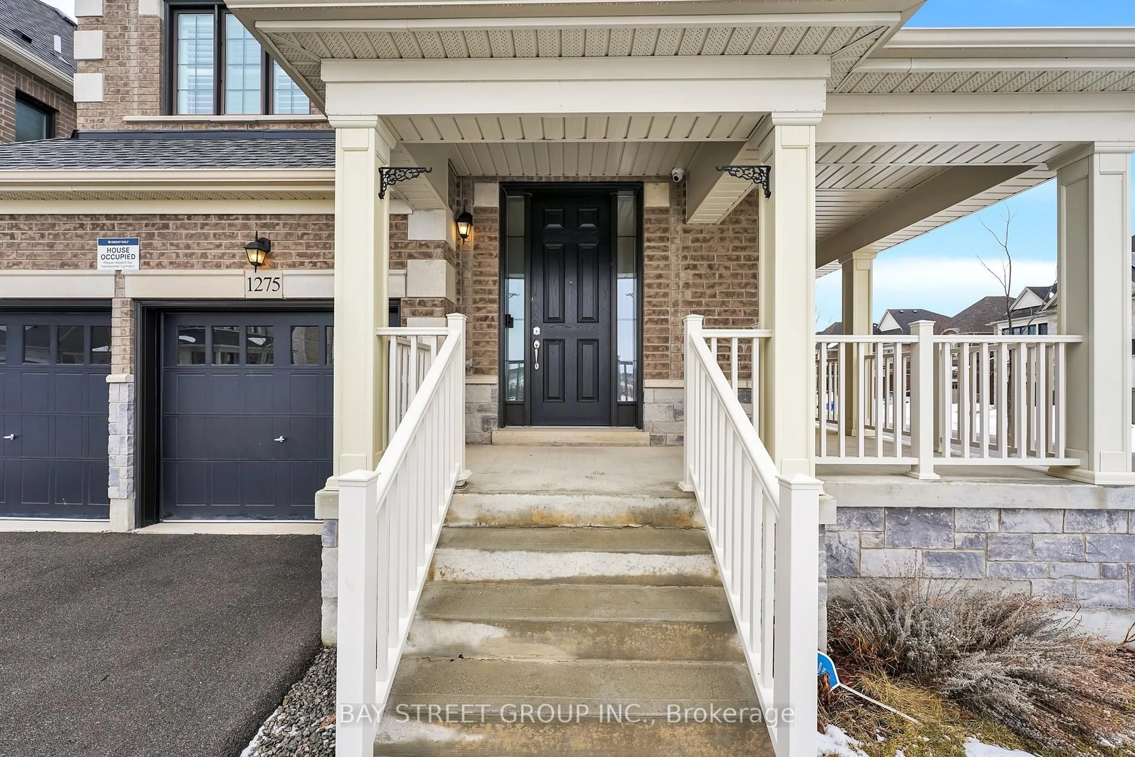 Indoor entryway for 1275 Raspberry Terr, Milton Ontario L9T 2X5