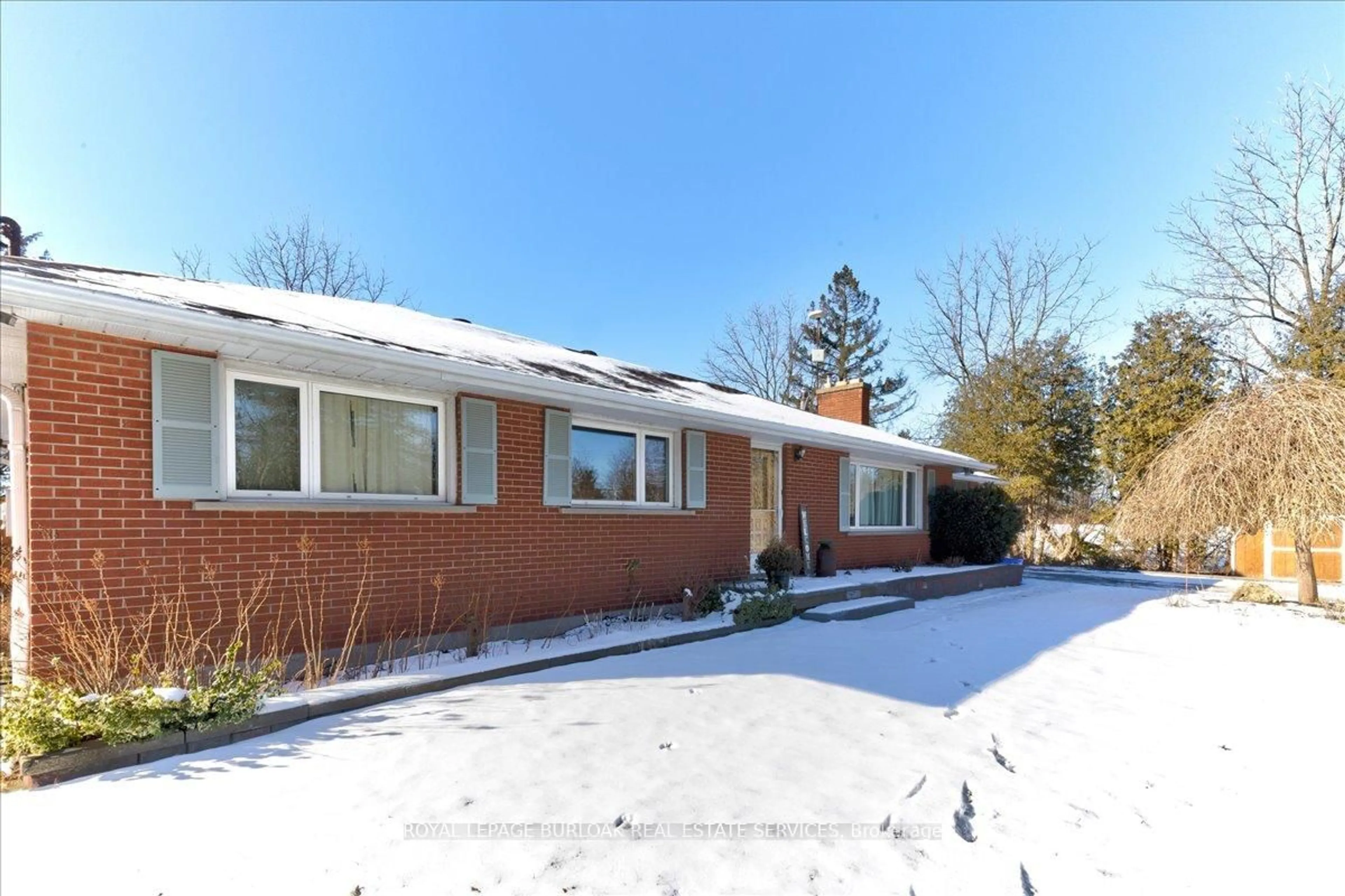 Home with brick exterior material, street for 11720 Guelph Line, Milton Ontario L0P 1B0