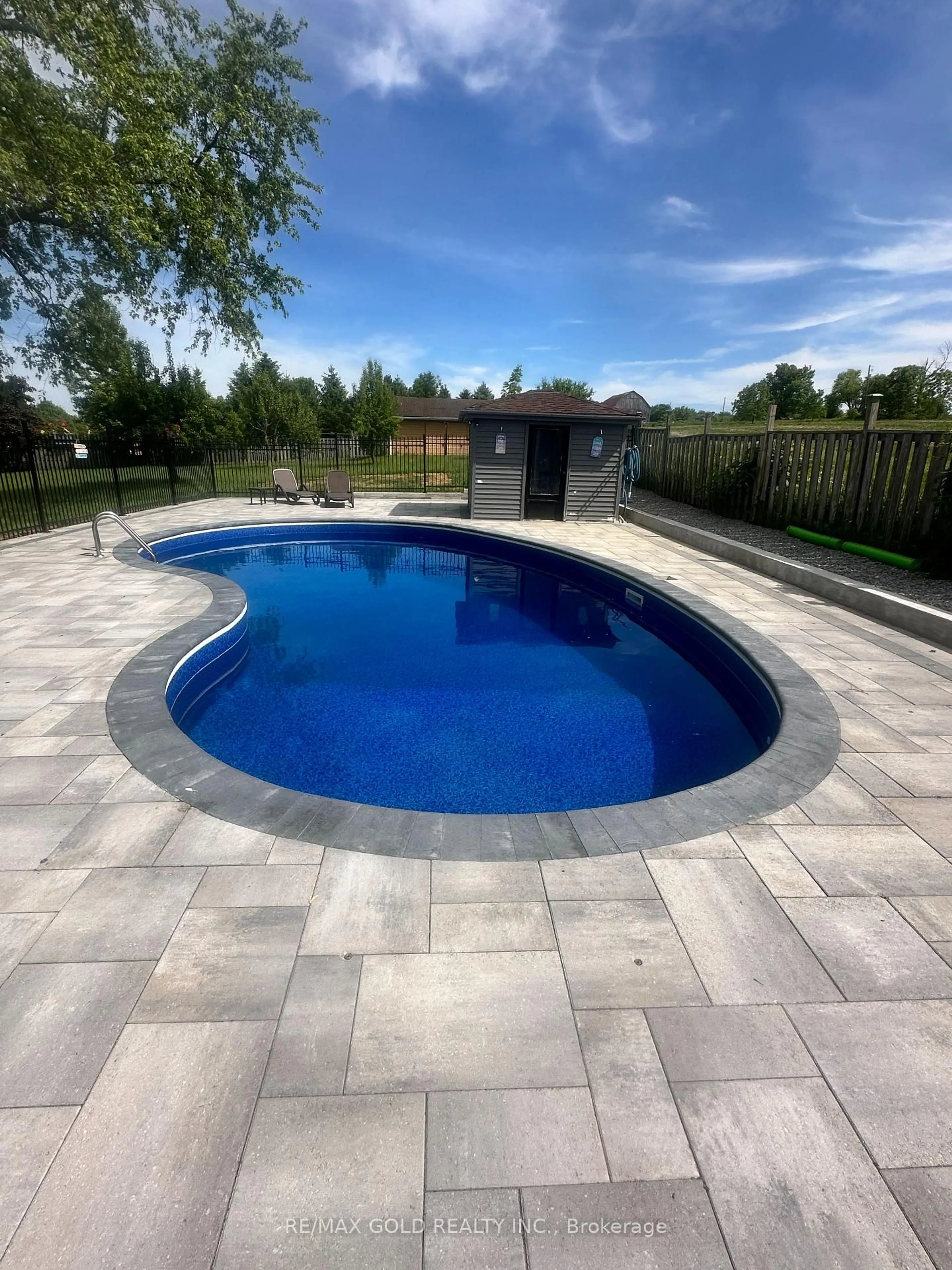 Pool for 11820 5 Side Rd, Milton Ontario L7G 4S6