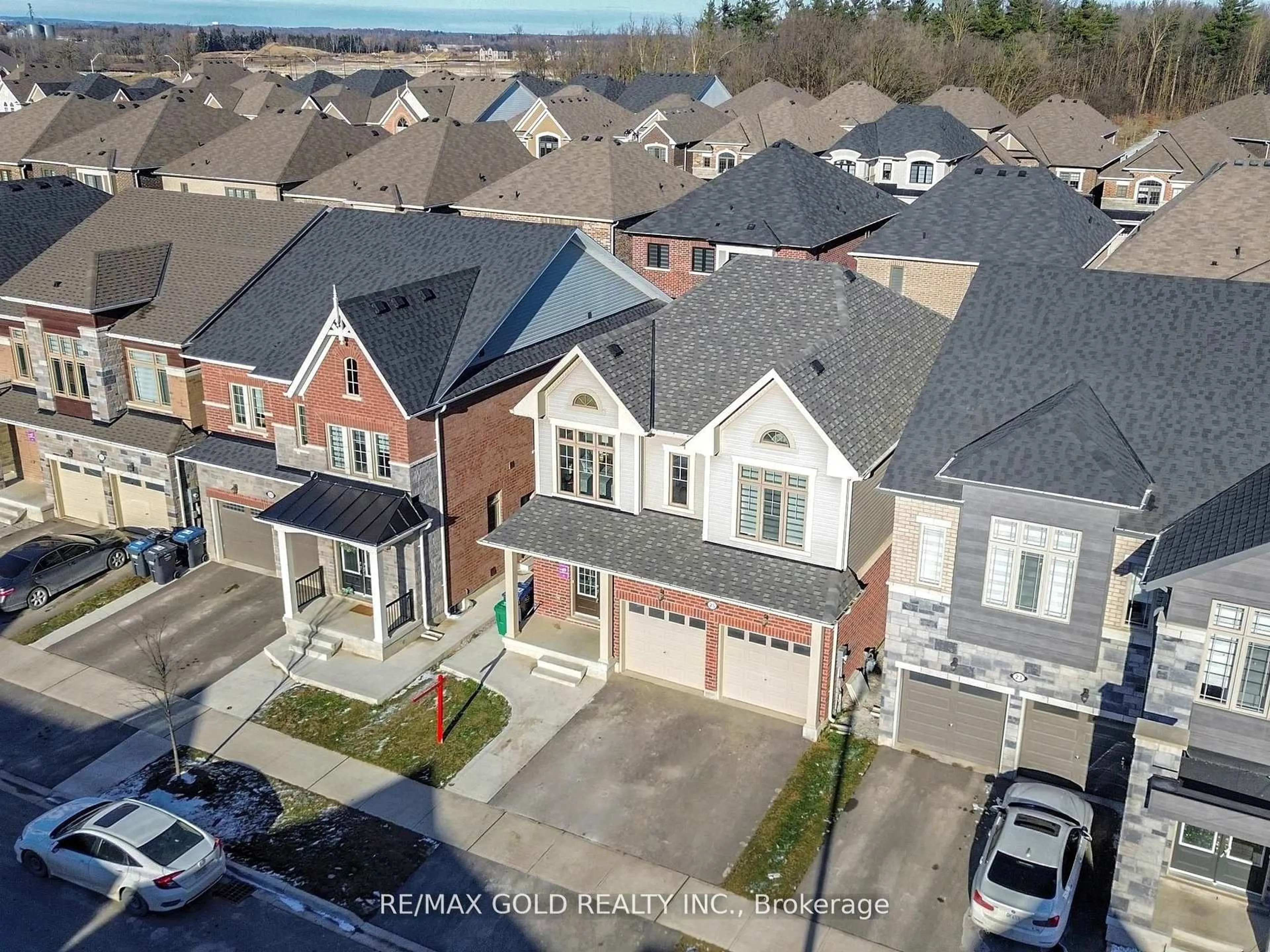 A pic from outside/outdoor area/front of a property/back of a property/a pic from drone, street for 25 Thornvalley Terr, Caledon Ontario L7C 4H9