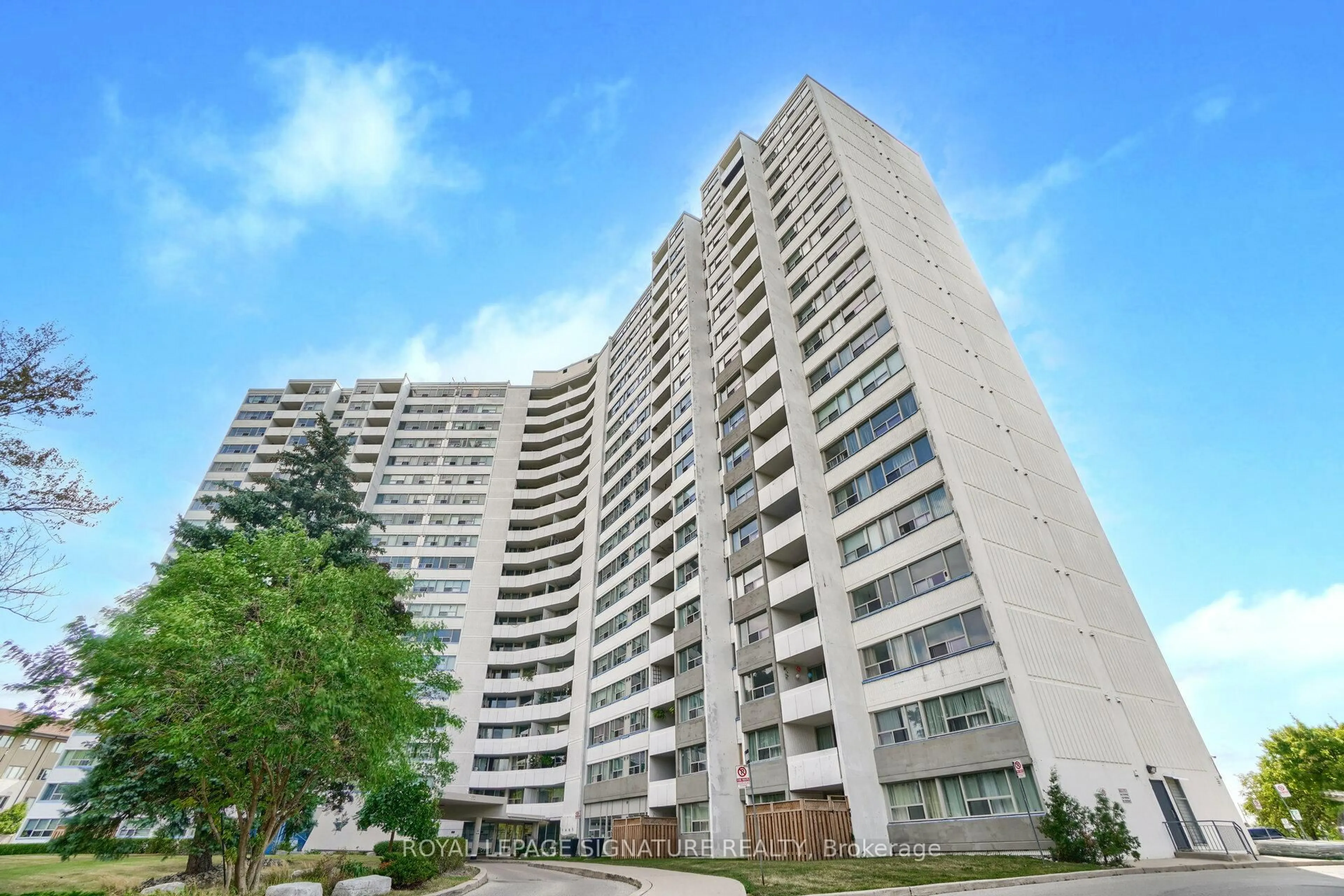 Unknown for 530 Lolita Gdns #904, Mississauga Ontario L5A 3T2