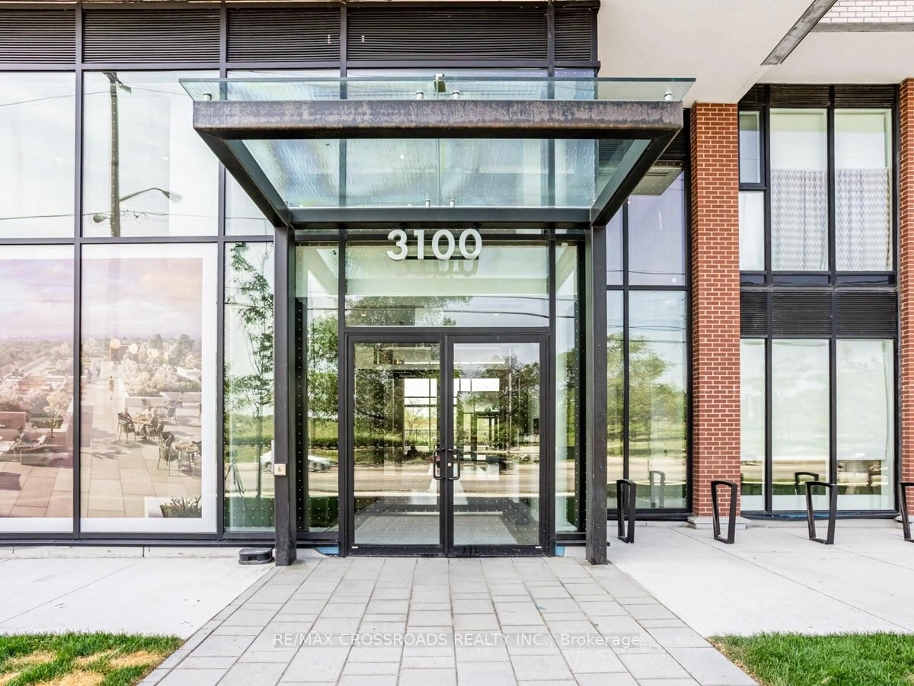 Indoor foyer for 3100 Keele St #427, Toronto Ontario M3M 2H4